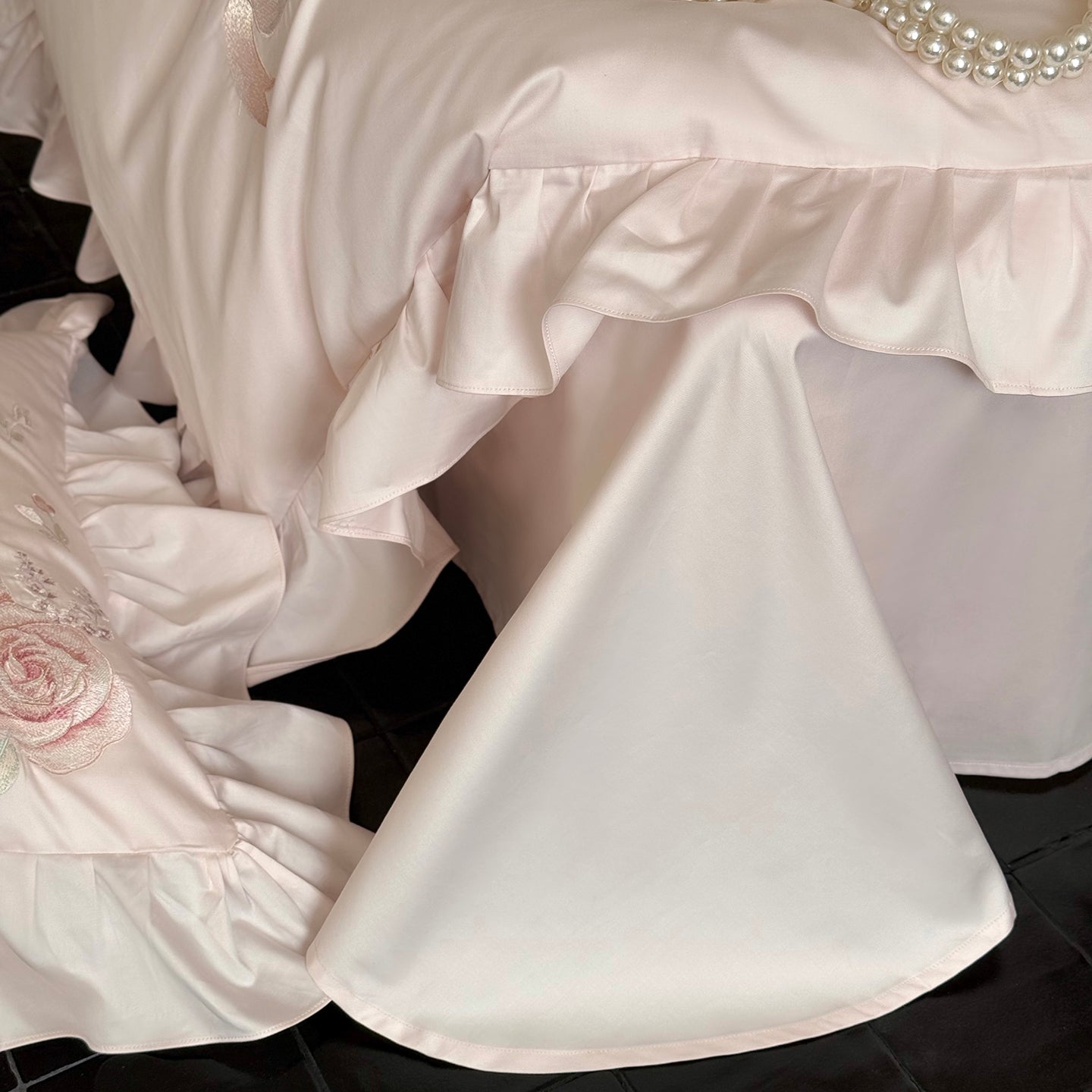 The Beaux Jours Set